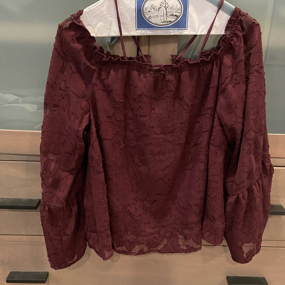 Leith off the shoulder appliqué blouse M